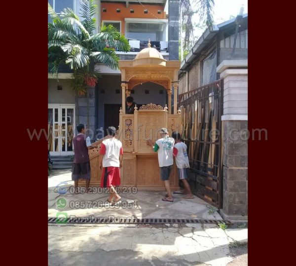 Mimbar Masjid Agung Besar Jati