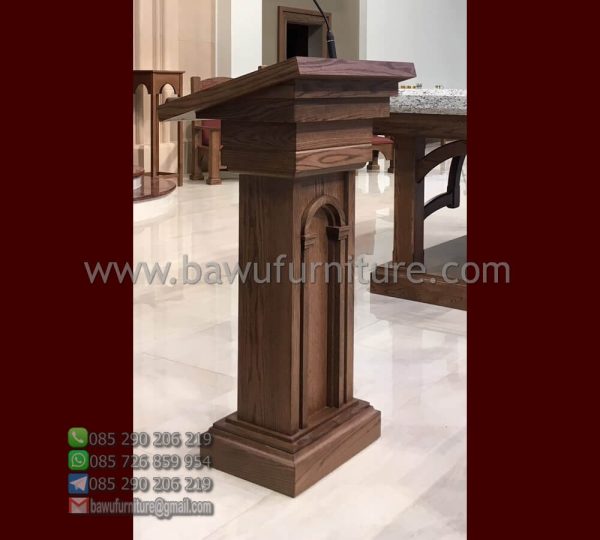 Podium Gereja Kayu Terbaru