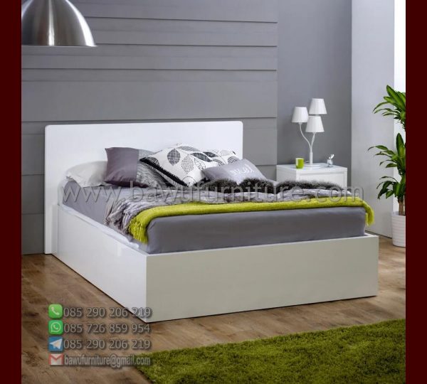 Tempat Tidur Minimalis Warna Putih