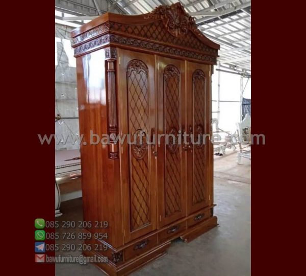 Lemari 3 Pintu Ukir