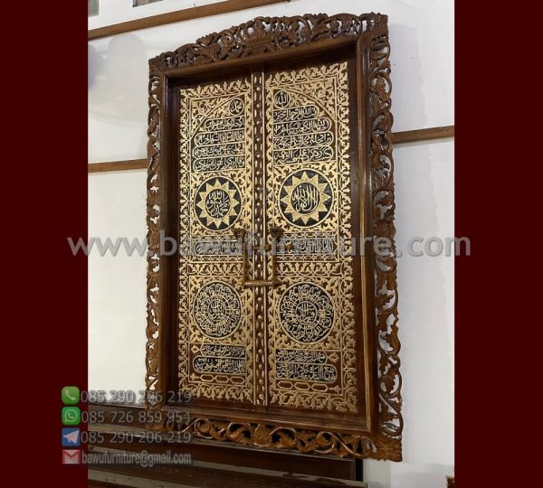 Kaligrafi Pintu Kabah Jati