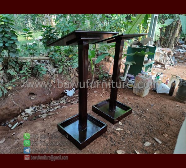 Pulpit Gereja Kayu Jati