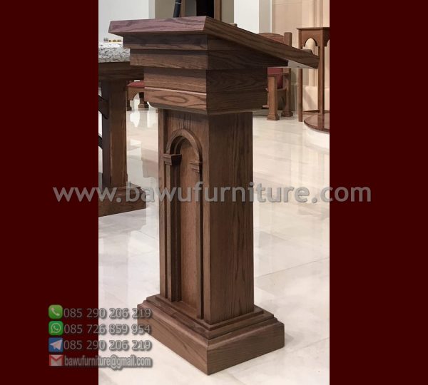 Pulpit Gereja Vintage